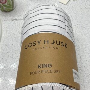 Cosy House Collection King Four Piece Set